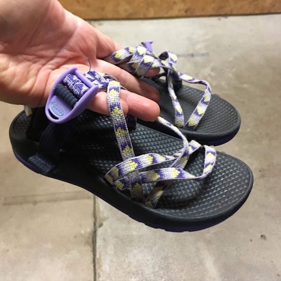 little girl chacos